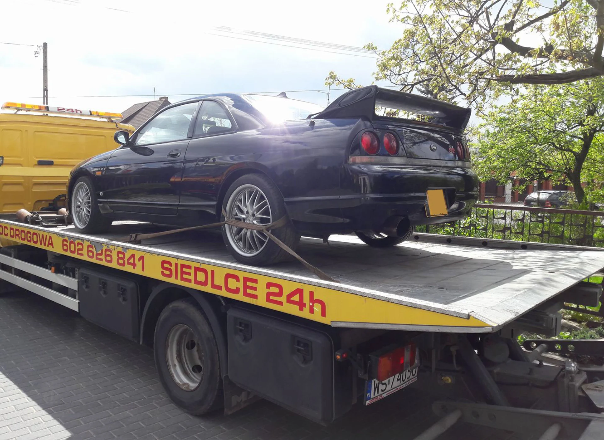 samochód na&nbsp;lawecie